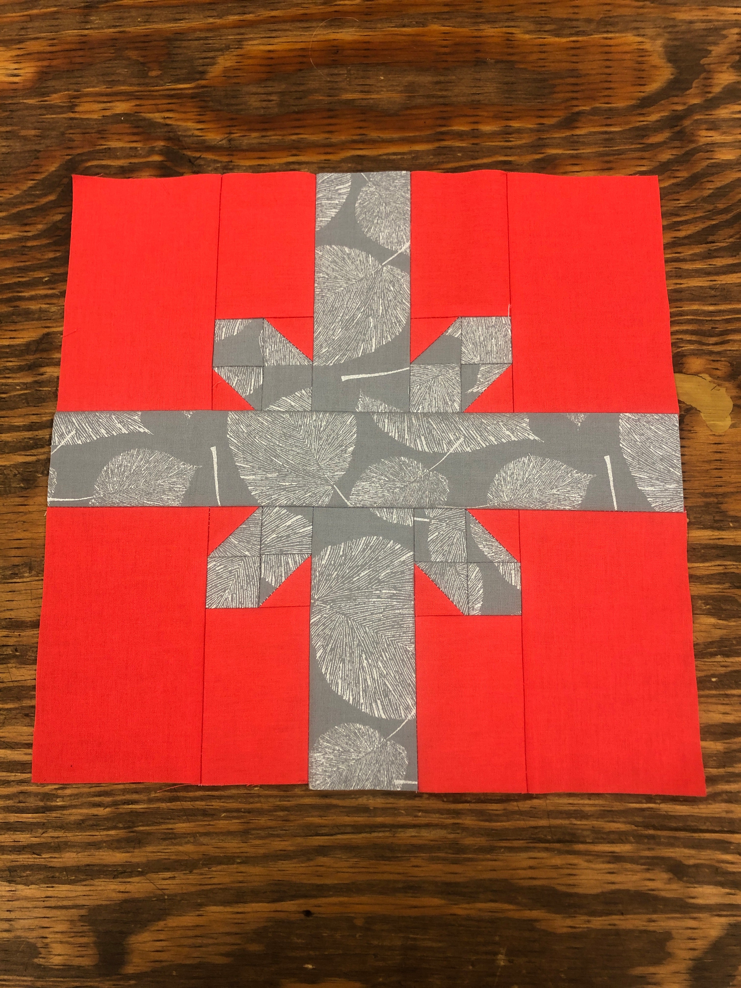 Unwrap Holiday Cheer: Christmas Gift Quilt Block Tutorial with Free Pa