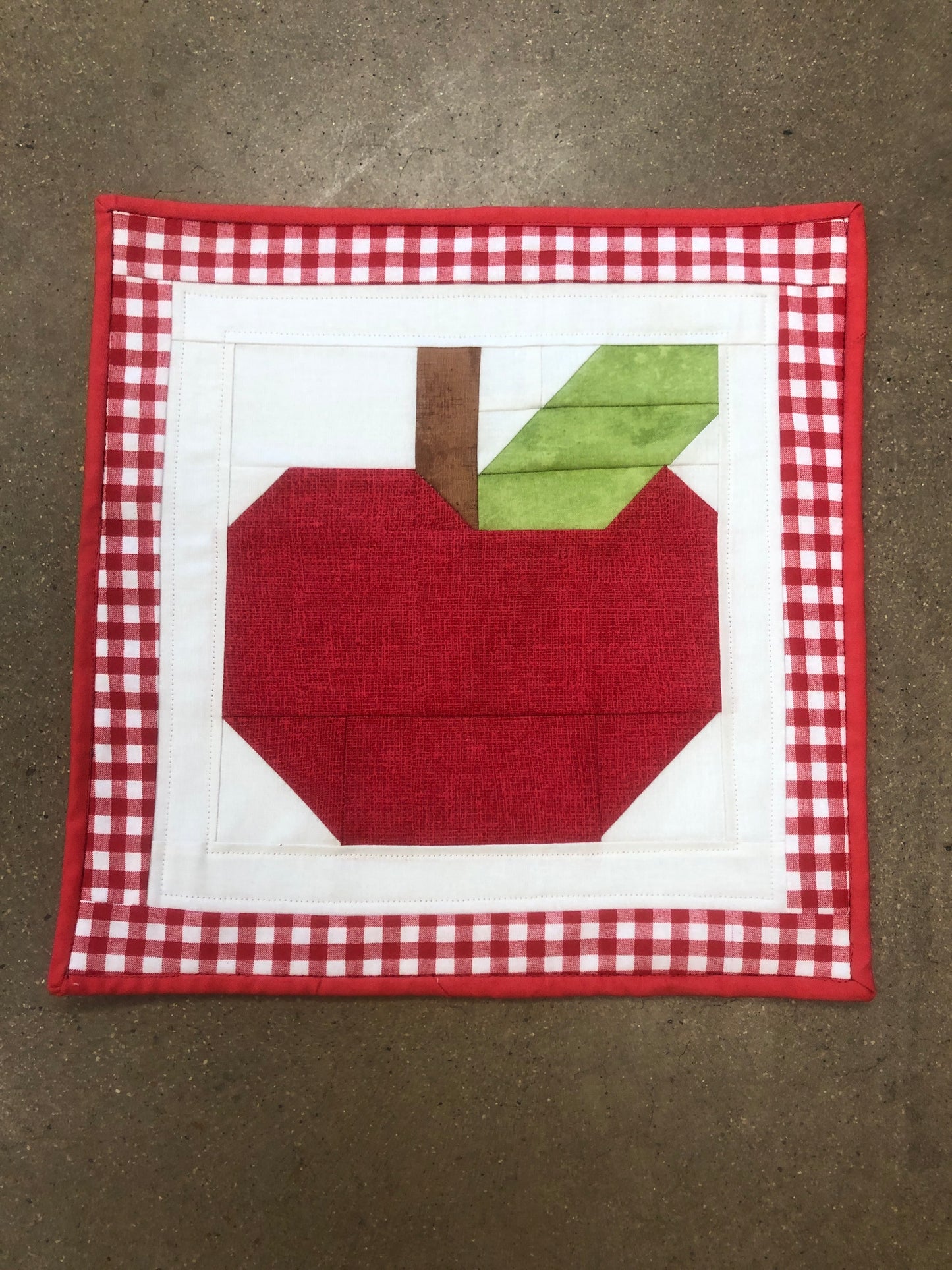 Apple Mini Quilt Digital Pattern